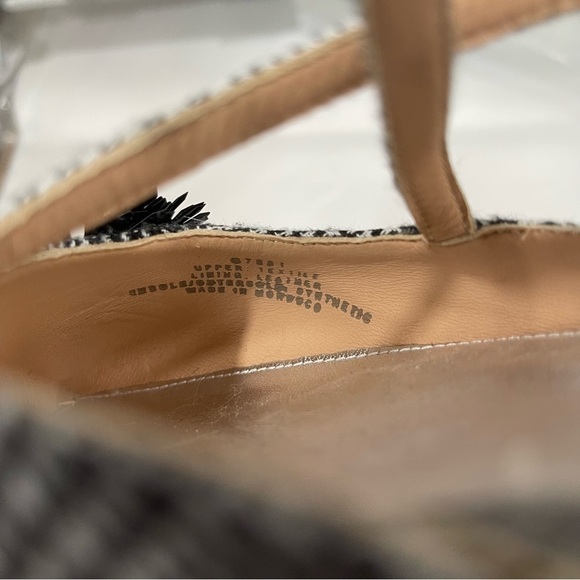 J. Crew Sadie Criss-cross Plaid Sandal Beaded Flower Pointed Toe Women’s 9 - Picture 11 of 11